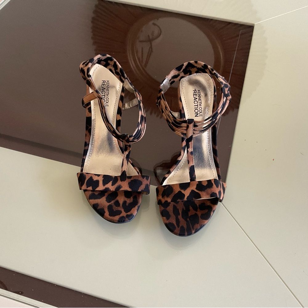 Leopard’s sandals